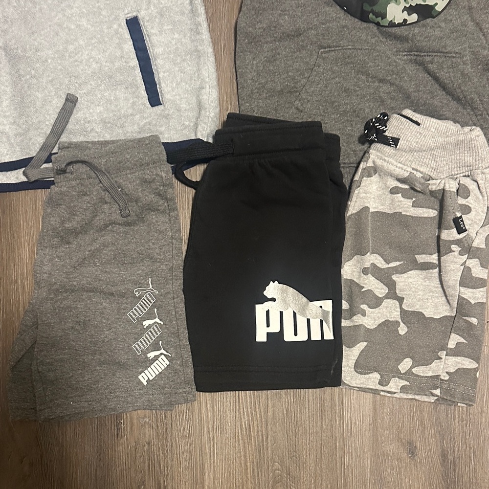 Boys Bundle Tops and Shorts 5/6 - Picture 2 of 4